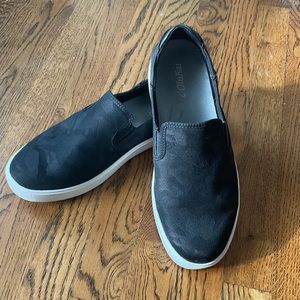 OluKai MEN’S BLACK CAMO SLIP ON SNEAKERS- SIZE 10.5